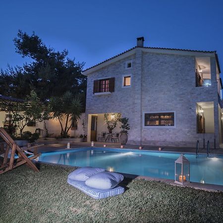 Villa Corina Near The Airport Kouvaras Екстер'єр фото