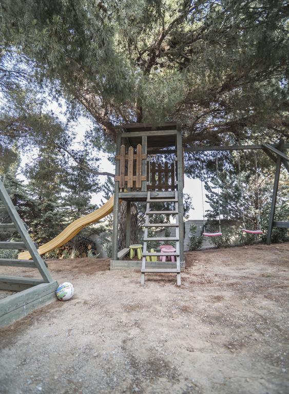 Villa Corina Near The Airport Kouvaras Екстер'єр фото