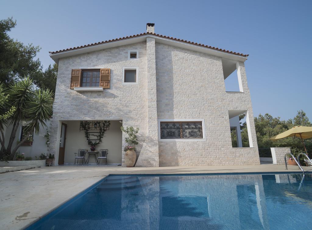 Villa Corina Near The Airport Kouvaras Екстер'єр фото