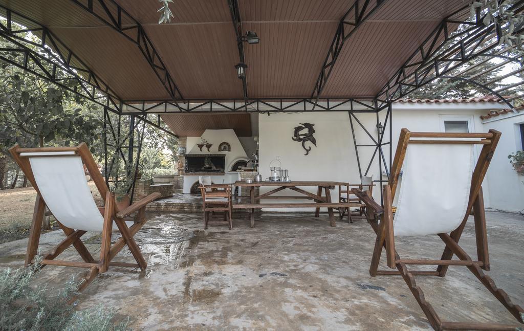 Villa Corina Near The Airport Kouvaras Екстер'єр фото