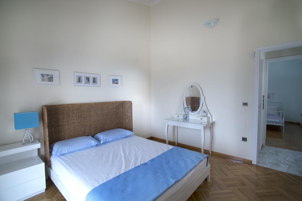Villa Corina Near The Airport Kouvaras Екстер'єр фото