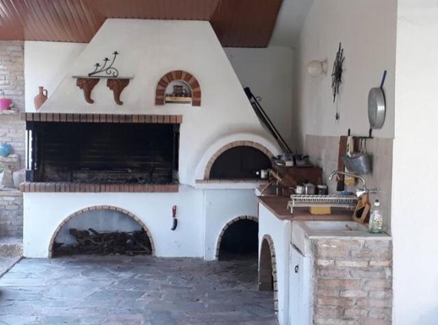 Villa Corina Near The Airport Kouvaras Екстер'єр фото