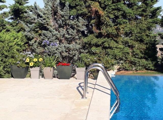 Villa Corina Near The Airport Kouvaras Екстер'єр фото